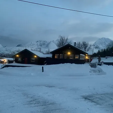 Big In Lyngen Fjords Jægervatnet