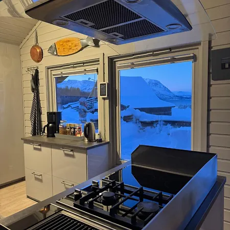 Big In Lyngen Fjords Nyaraló Jægervatnet