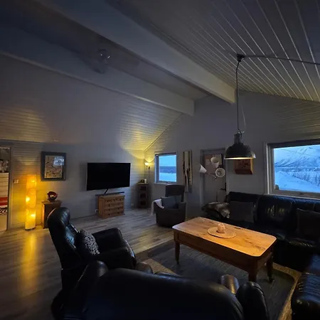 Big In Lyngen Fjords Holiday home Jaegervatnet
