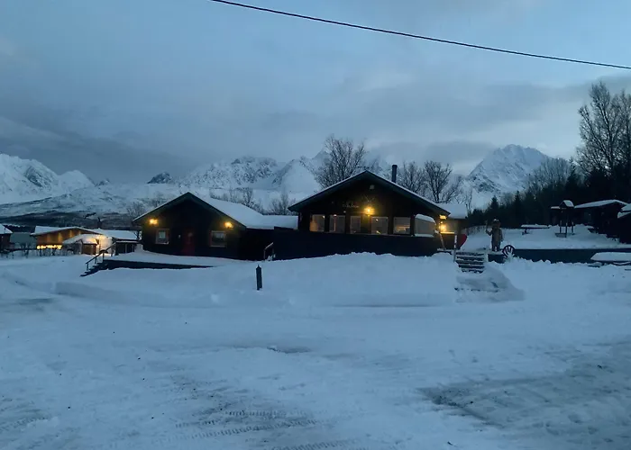 Big In Lyngen Fjords Jægervatnet