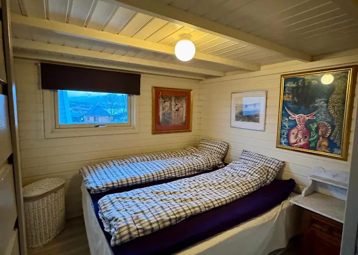 Big In Lyngen Fjords * Jægervatnet